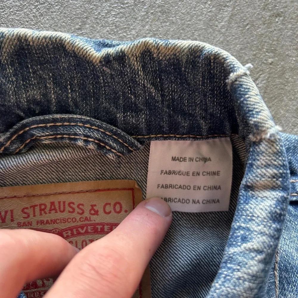 Vintage Levis 70589 Denim Jacket Size Medium Blue Medium Wash‎ Type 3 Trucker